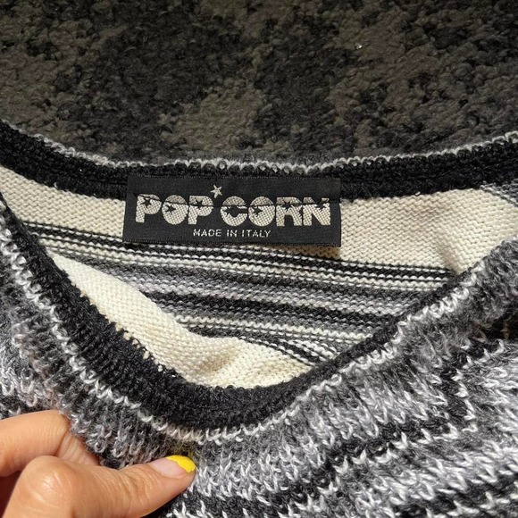 Vintage 2000s crop knit sweater (XS-M) - Picture 7 of 7